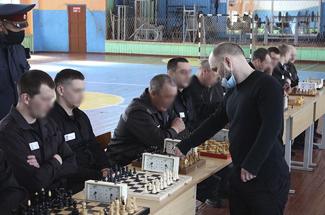 Хабаровские осужденные научились выигрывать в шахматы
