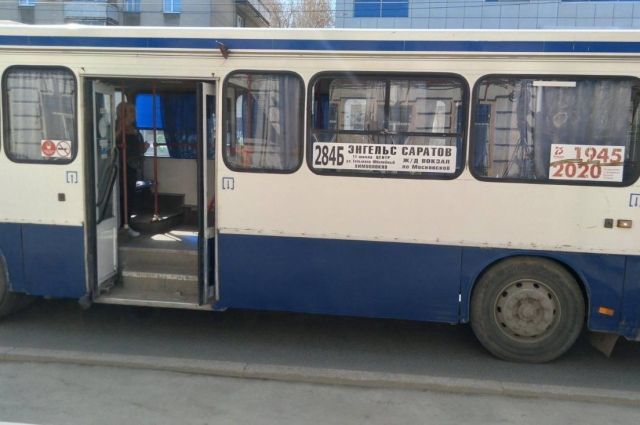 В Саратове пассажирка пострадала в автобусе на Московской