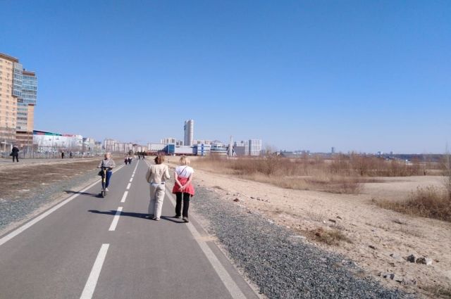 Места поблизости от «Ривьеры» - пожалуй, единственная зона отдыха в Ново-Савиновском районе Казани. 