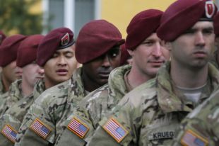 Госсекретарь США посетил Афганистан в связи с выводом войск