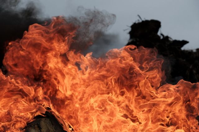Камчатские спасатели провели учение по ликвидации крупного пожара в Эссо