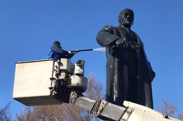 Памятник Ленину в Перми приведут в порядок первым.