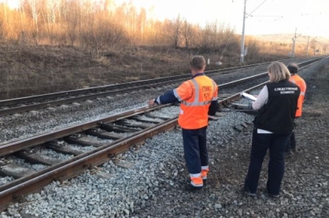 В Челябинской области автогрейдер сбил монтера на железной дороге