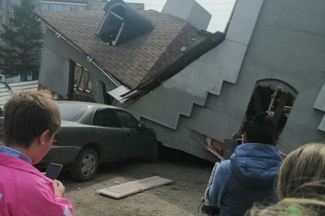 Здание рухнуло в Приморье: новые подробности