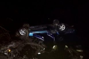 В Черкасской области автомобиль съехал в пруд: три человека погибли