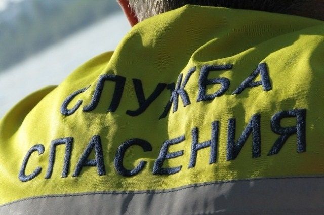 В Пермском крае спасатели вытащили с моста девушку