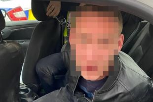 Во Львове пьяный мужчина избил полицейских