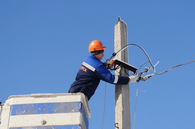 Энергетики подключили к электросетям три новых ФАПа в Кизильском районе
