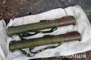 В Луганской области правоохранители обнаружили схрон с боеприпасами