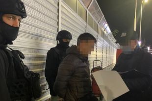 Сотрудника СБУ будут судить за взятку в пять тысяч долларов