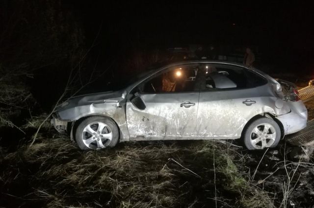 В Отрадном пьяный водитель Hyundai улетел в кювет, покалечив пассажира