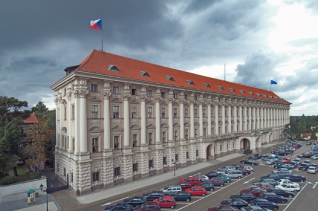 Новый глава МИД Чехии назвал крайне сложными отношения с РФ