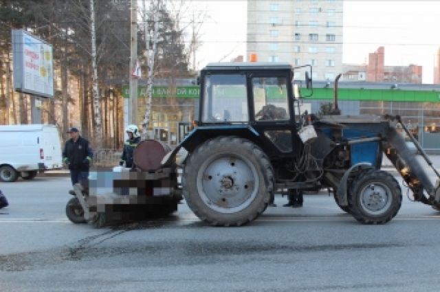«Намотало на кардан»: Роструд проверяет причины смерти тракториста в Перми