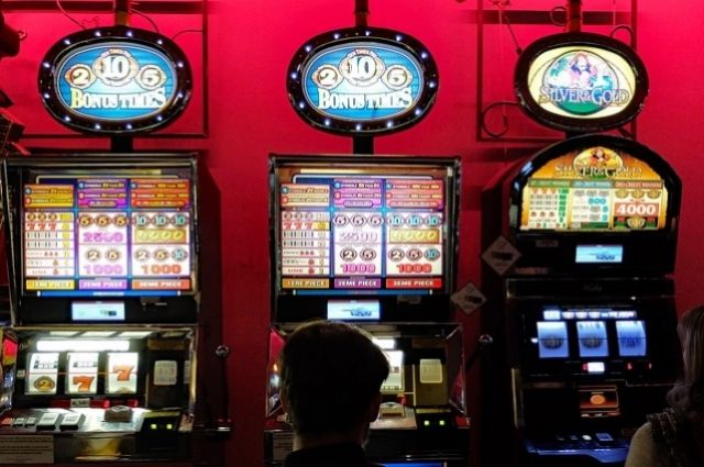 Одиннадцать челябинцев пошли под суд за нелегальное казино