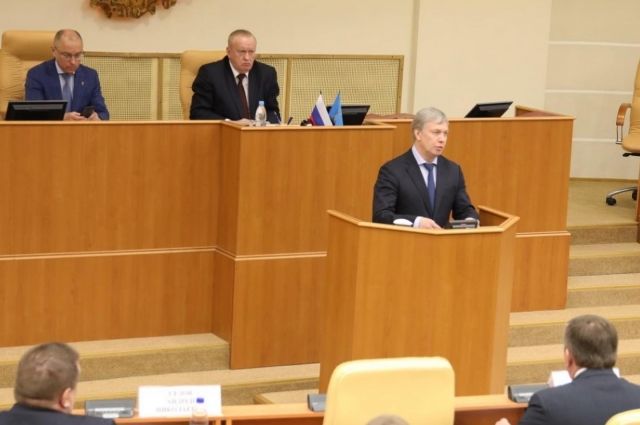 Врио губернатора Алексей Русских впервые выступил в областном парламенте