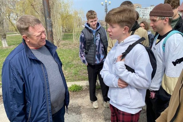 Николай Панков в Балакове обсудил с молодежью будущий скейт-парк