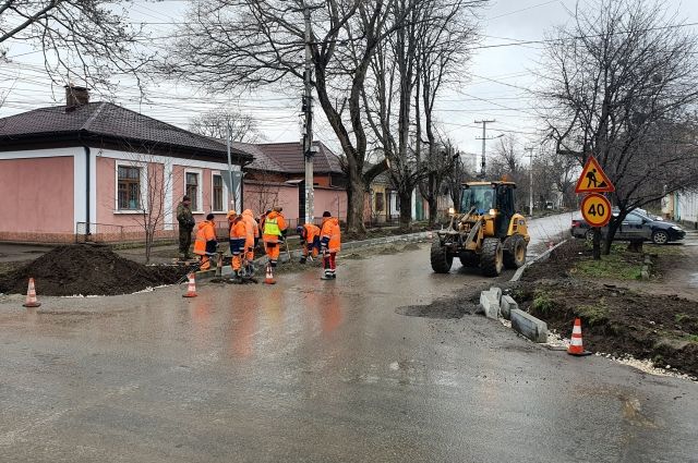 Правительство РФ выделило 3,5 млрд рублей на ремонт дорог в Симферополе