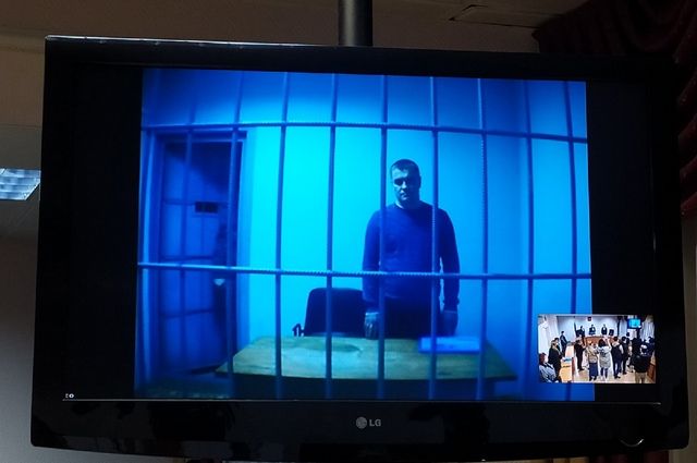 С осужденным Владимиром Санкиным была организована видеоконферецсвязь.
