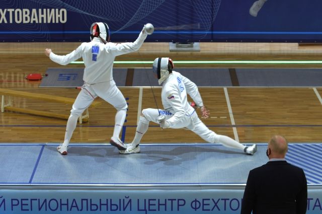 «Ростелеком» в Новосибирске поддержал чемпионат России по фехтованию