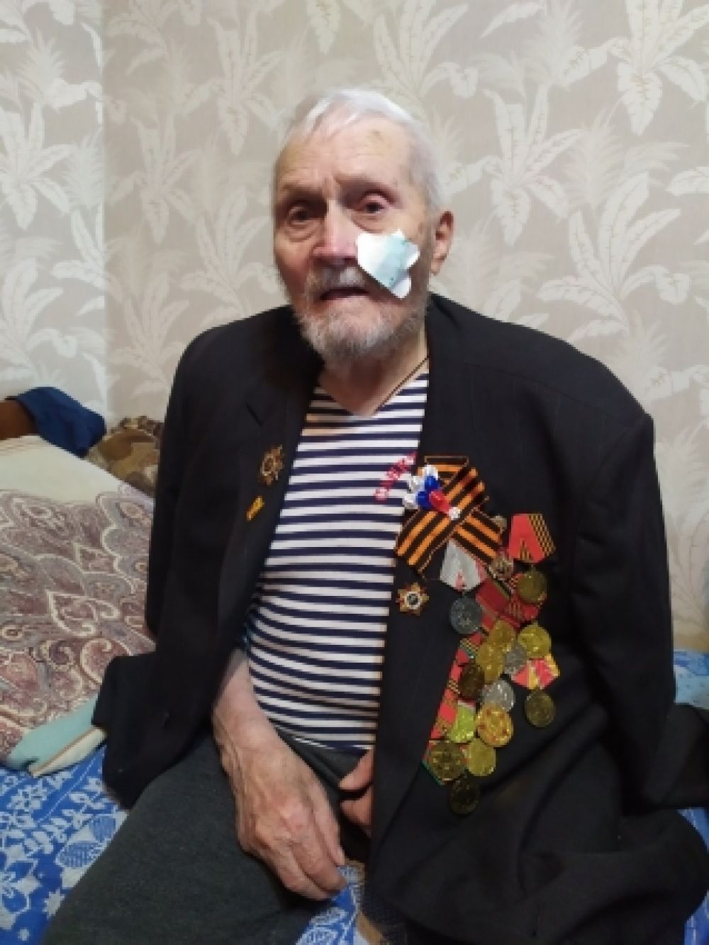 Роман Будилин ждал гостей весь вечер.