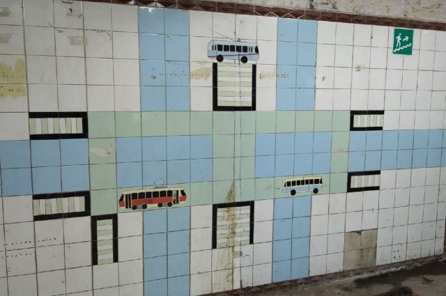 Еще одну мозаику нашли в подземном переходе Ростова после демонтажа ларьков