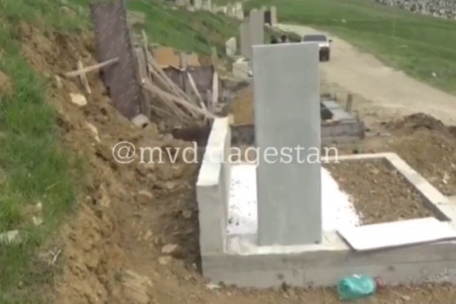 СК начал проверку после обнаружения тела младенца на кладбище в Дагестане
