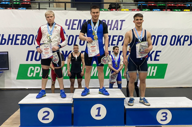 Сахалинские тяжелоатлеты завоевали семь медалей на Чемпионате ДФО