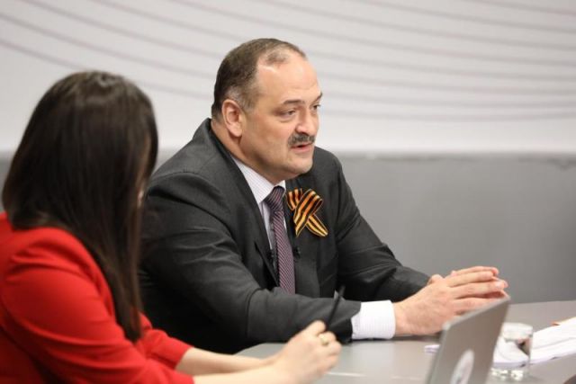 Сергей Меликов в прямом эфире ответил на вопросы дагестанцев. Итоги