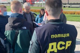 В Ровенской области на взятке в 15 тысяч гривен задержали главу ОТО