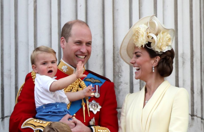 Принц Уильям и Кейт Миддлтон с сыном принцем Луи, 2019 год