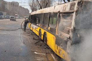 В Киеве загорелся автобус с пассажирами: детали