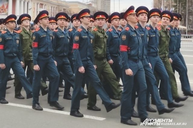 Репетиция парада Победы к 9 мая в Кемерове