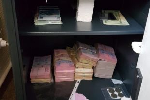 Госбюджет недополучил более 100 млн грн: в Одессе разоблачили конвертцентр