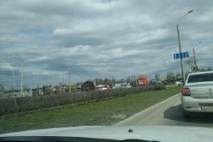На фото видно основание опрокинутой тумбы.