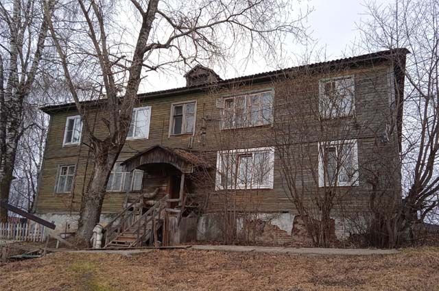 Деревянный дом № 48 на Печорской разрушается на глазах.