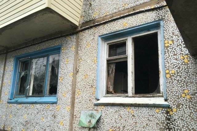 Женщина и двое детей попали в больницу после пожара в Омской области