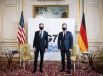 Госсекретарь США Энтони Блинкен и министр иностранных дел Германии Хайко Маас (cлева направо) во время встречи глав МИД стран G7