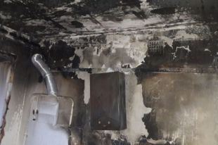 Возгорание произошло в жилом доме на улице Бурзянцева.