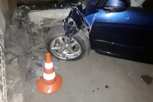В Оренбурге при столкновении Nissan и Kia пострадали двое детей.