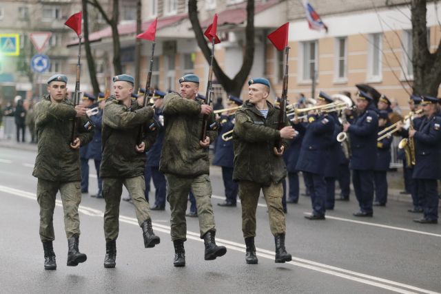 Репетиция Парада Победы прошла в Пскове