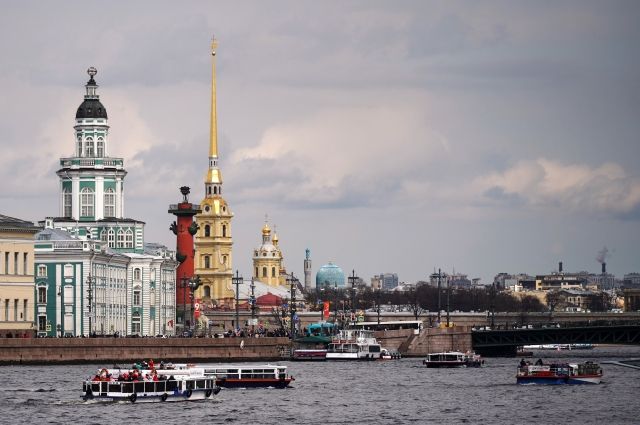 Петербург вошел в топ самых популярных городов для отдыха туристов-одиночек