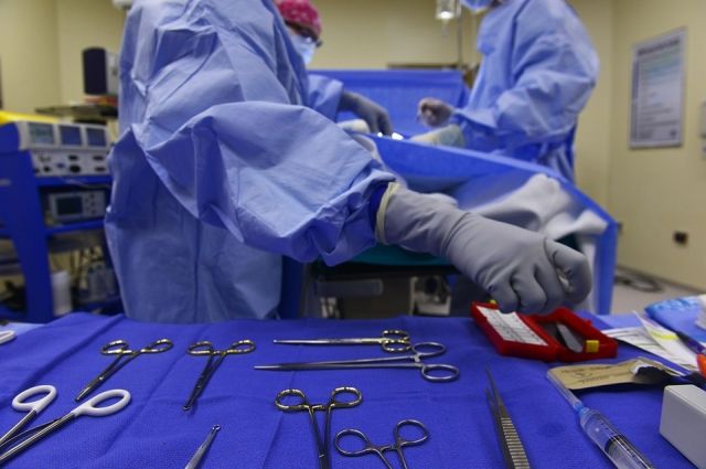 Краснодарские хирурги удалили пенсионеру опухоль весом больше 7 кг