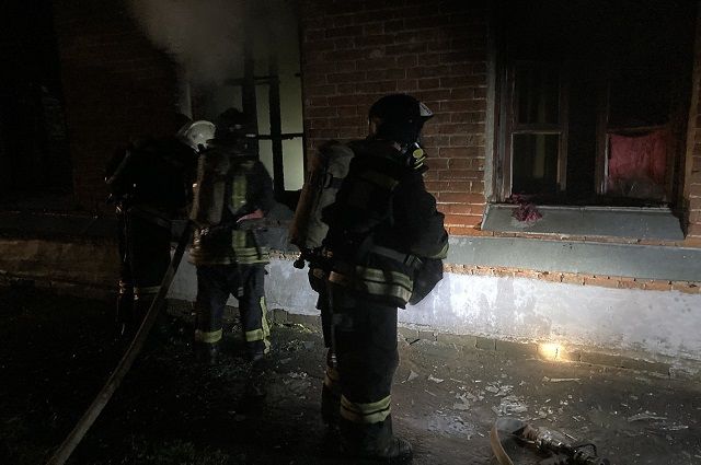 Во Владимире на пожаре в трехэтажном доме погибла пенсионерка
