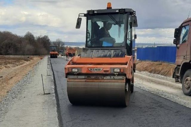 В Татарстане начали укладывать асфальт на стройке платной автотрассы М-12