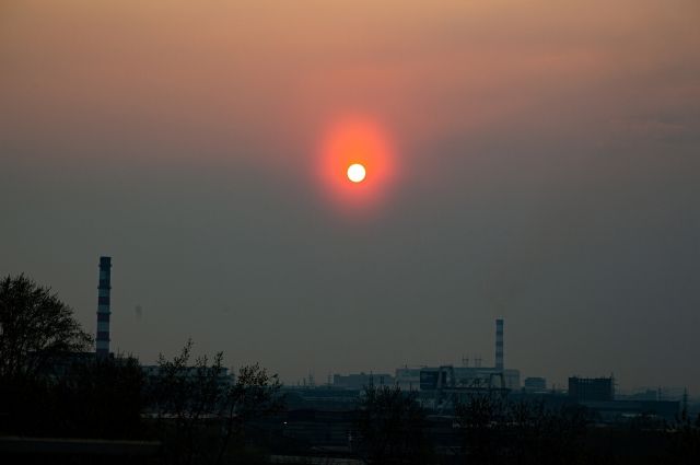 Смог от пожаров затянул небо над Новосибирском