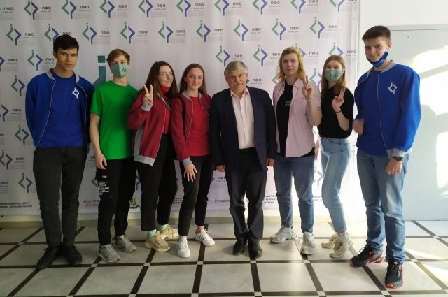 Школьники Саратова одержали победу на Интеллектуальной олимпиаде в ПФО