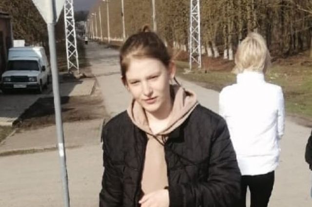 В Ростовской области ищут ушедшую из дома в апреле 17-летнюю девочку