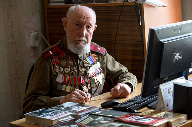 В съемках видео участовал участник Великой Отечественной войны из Татарстана, журналист Александр Малов. 