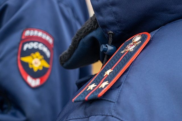 Полицейские задержали наехавшего на остановку водителя в Иркутске