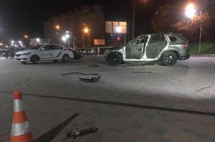 В центре Ивано-Франковска из гранатомета обстреляли автомобиль